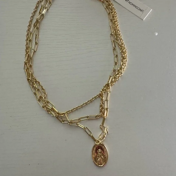 Three’s Company Necklace - NWT - Picture 4 of 4